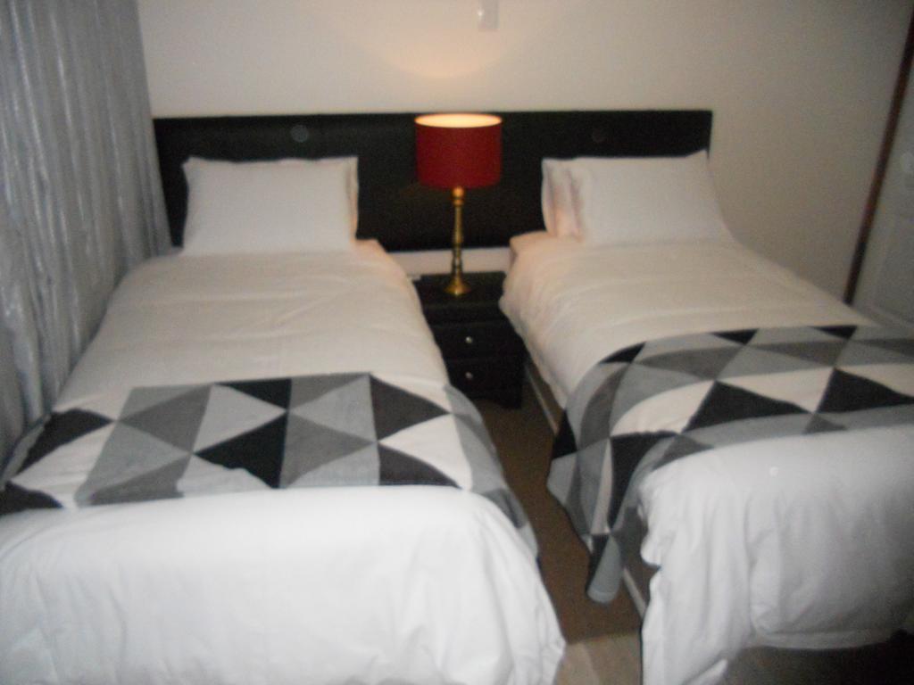 Magaliqua Guest House Noordheuwel Buitenkant foto