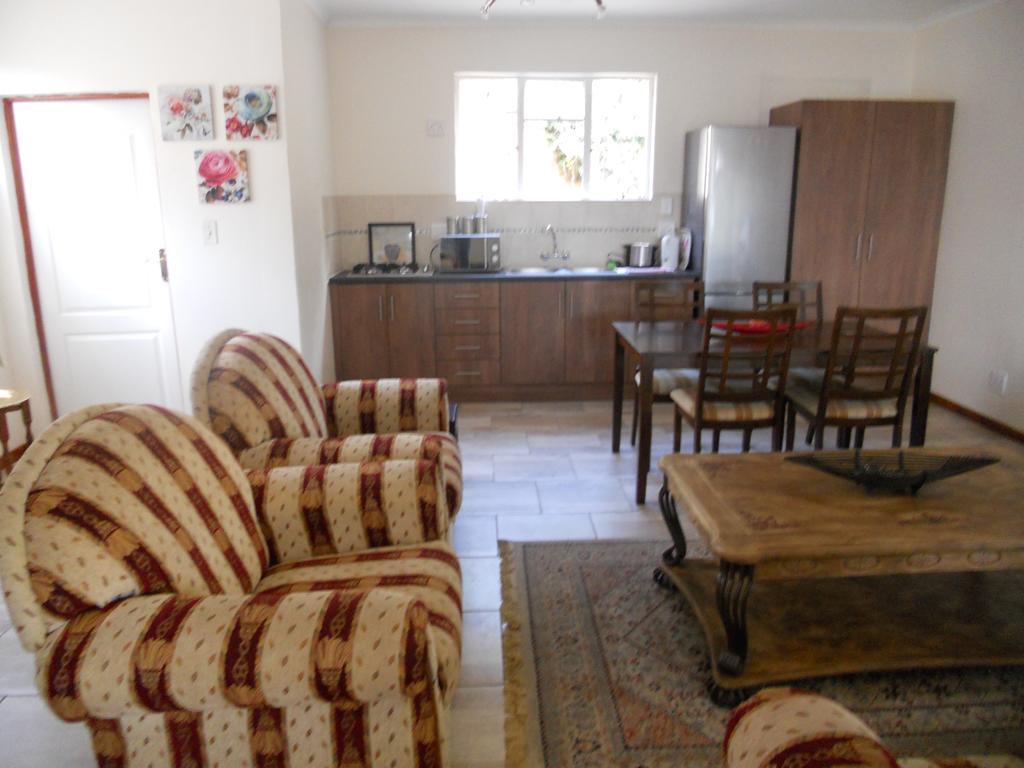 Magaliqua Guest House Noordheuwel Buitenkant foto